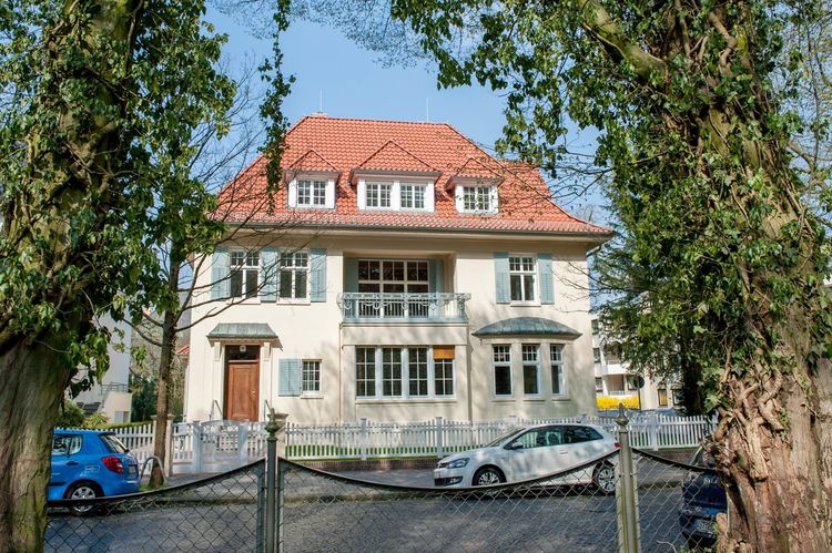 Jaspers-Haus in Oldenburg. Quelle: https://uol.de/fileadmin/_processed/c/c/csm_Bild1_03_3df9605ad3.jpg